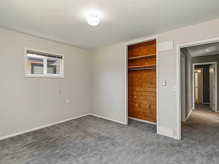 532 Colby Ave — Photo 12