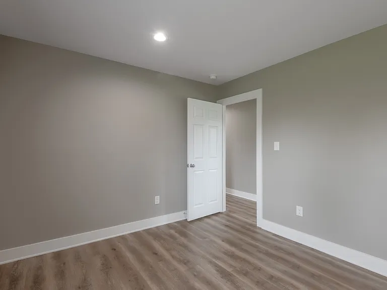 250 N Shady Oaks Dr — Photo 23