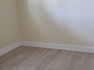 93 Cross St APT 1R, Southbridge, MA 01550