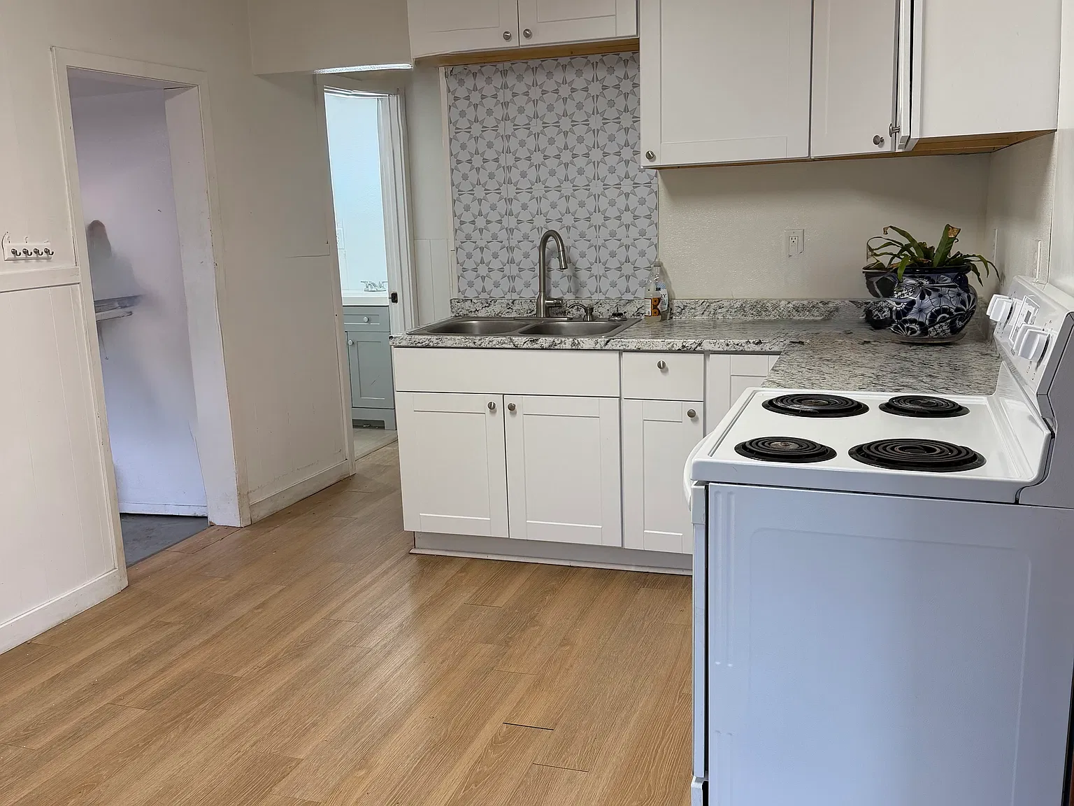 2 bed, 1100 sqft, $1,850 — Photo 4