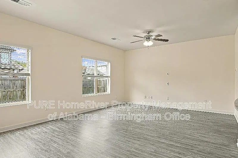 4 bed, 3.0 bath, 1947 sqft, $2,000 — Photo 4