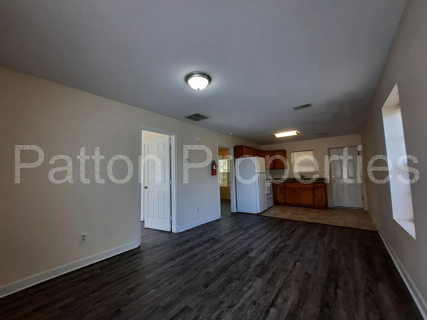 919-929 Jackson Avenue - Inside CoC - R09210-09-08 — Photo 4