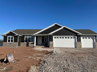 2014 Bear Paw Trl, Kaukauna, WI 54130
