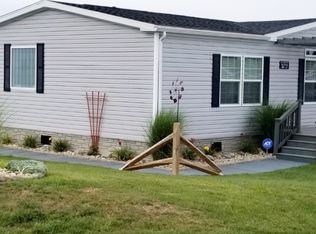 425 Indigo Ln, Somerset, PA 15501