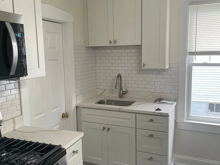 7126 Mardel Ave — Photo 13
