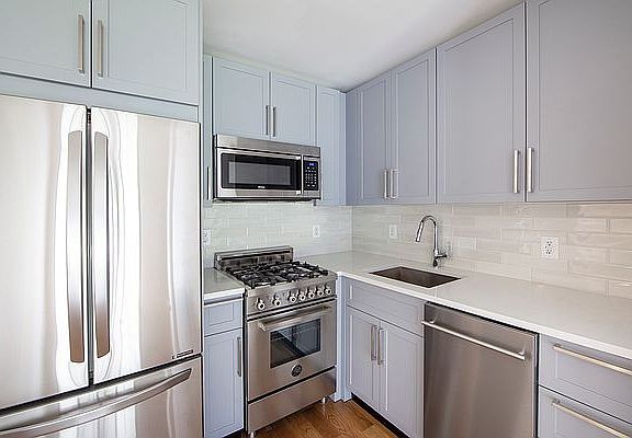 3rd image of 359 Linden St #3A