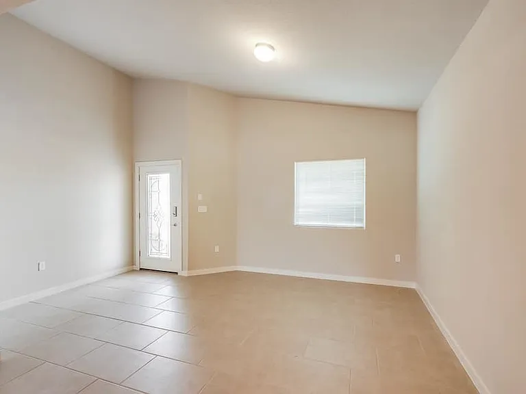 7747 Enchanted Path Dr — Photo 5