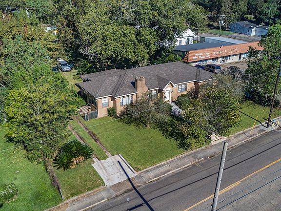 3rd image of 165 Duperier Ave