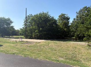 101 Water St, Red Oak, TX 75154