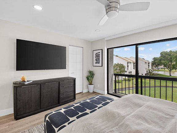 3rd image of 1005 Bridgewood Place