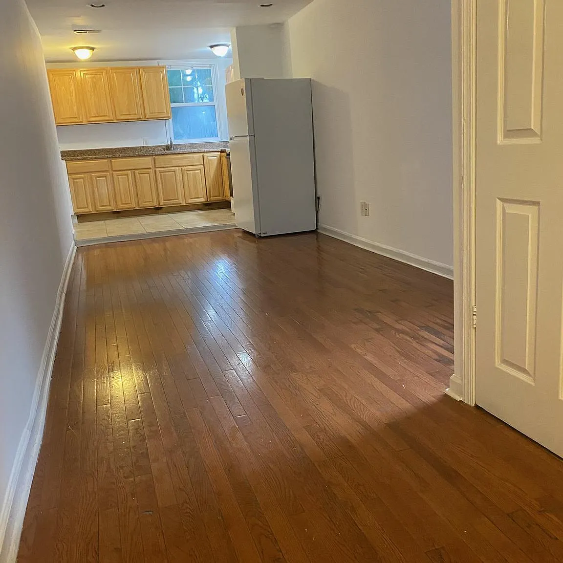 2 bed, 1.0 bath, $1,200 — Photo 4