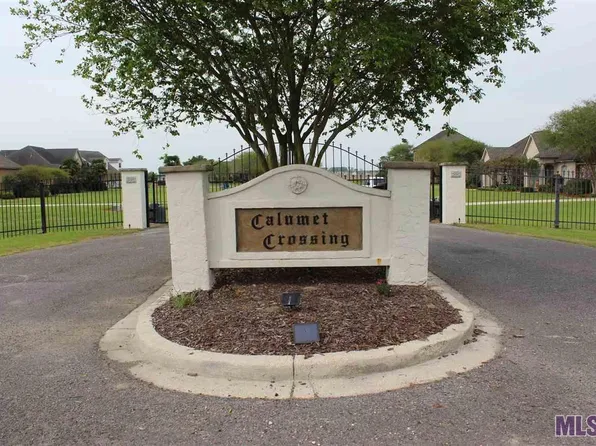 110 Jalyn Ln, Port Allen, LA 70767