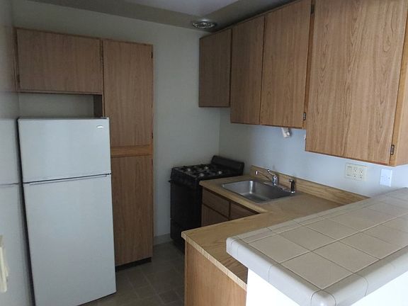 5th image of 821 S Wilton Pl APT 208