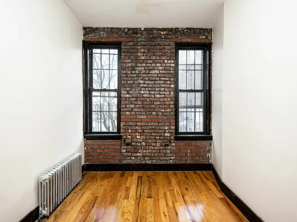 170 Irving Avenue image 10 of 14