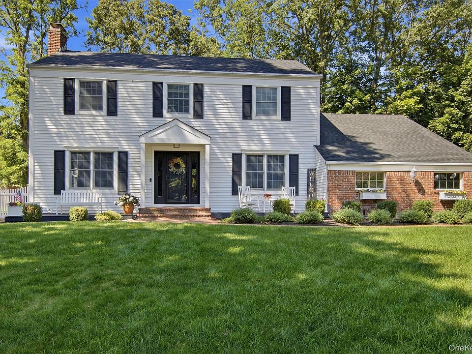1st image of 28 Village Woods Road
