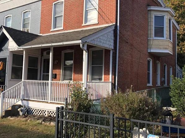 210 9th St, Upland, PA 19015