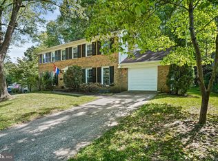 6117 Larstan Dr, Alexandria, VA 22312