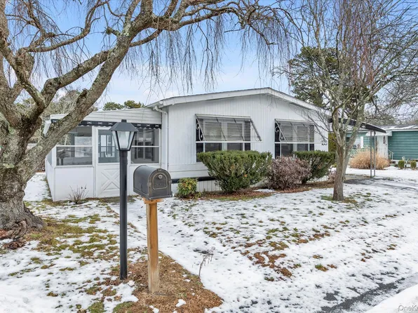 525-183 Riverleigh Avenue #183, Riverhead, NY 11901