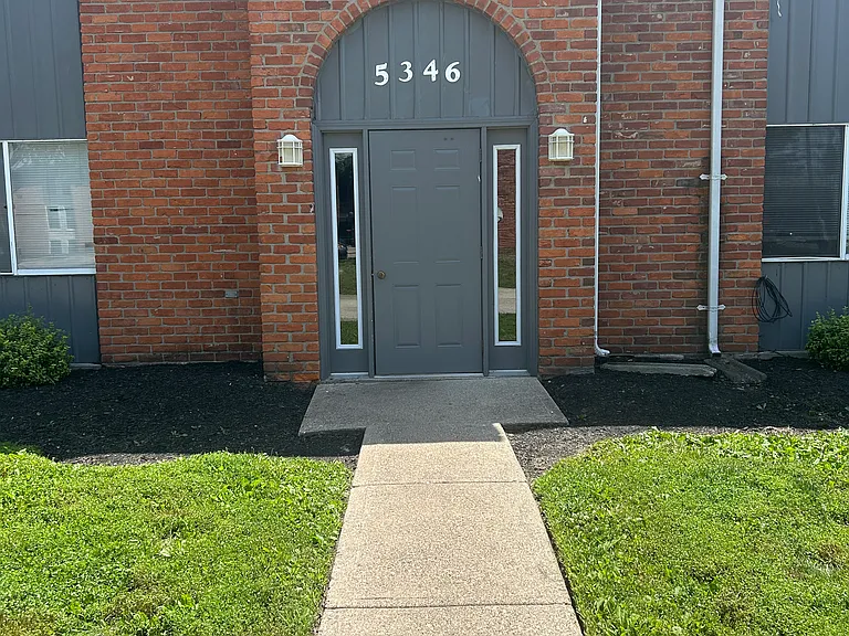 5346 Southgate Blvd #8 — Photo 1