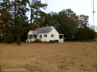 204 N Dickson St, Raeford, NC 28376