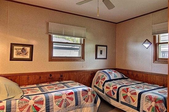 "Master" / 3rd Bedroom