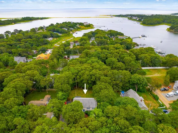 11 Lynwood Terrace, East Falmouth, MA 02536