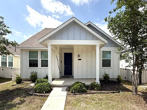133 Fabion St Photo 1