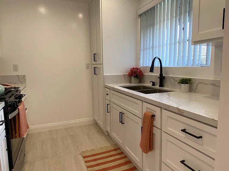 1778 Grevelia St #1778 — Photo 4