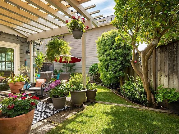 5th image of 226 Ignacio Valley Circle