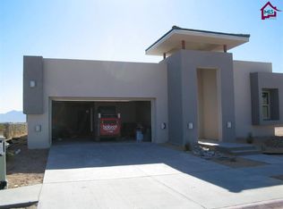 6042 Solstice St, Las Cruces, NM 88012
