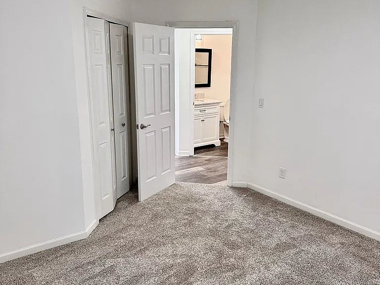 16 Fountain Dr #16 — Photo 18