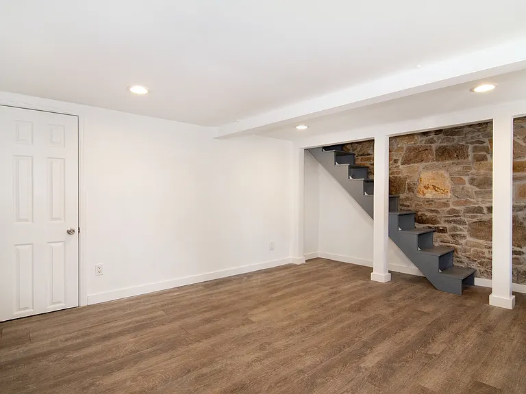 44 Ridge St #1 — Photo 11