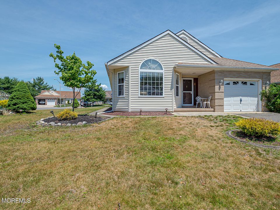 1st image of 87 Canterbury Lane