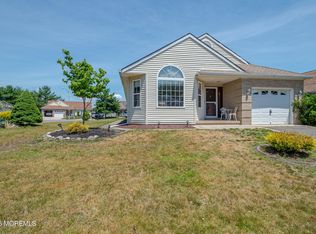 87 Canterbury Ln, Toms River, NJ 08757