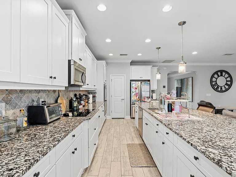 4545 Scarlet Loop — Photo 9