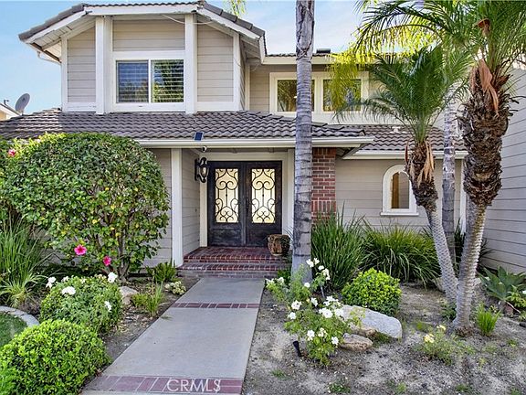 4th image of 20261 Edgemont Pl