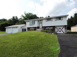 3100 Fireline Rd, Palmerton, PA 18071