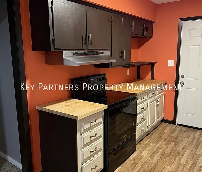 821 S Edgemere Dr — Photo 4
