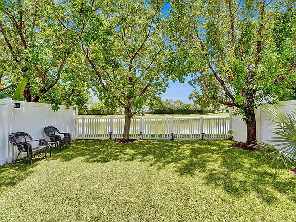 5th image of 4700 NW 48th Terrace