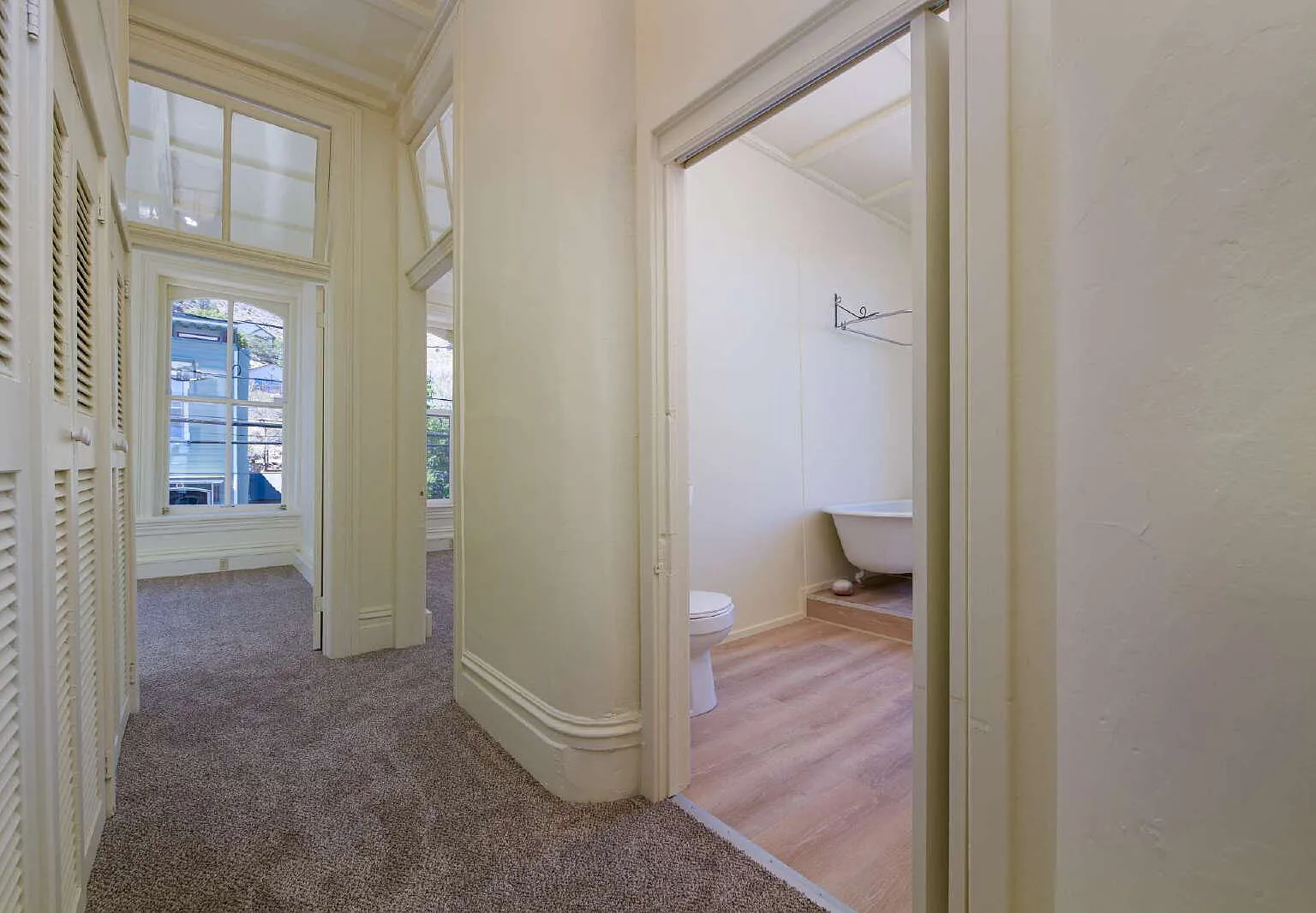 2 bed, 1.0 bath, 580 sqft, $1,600 — Photo 4