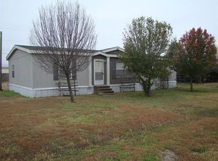 924 E Dee St, Whitney, TX 76692