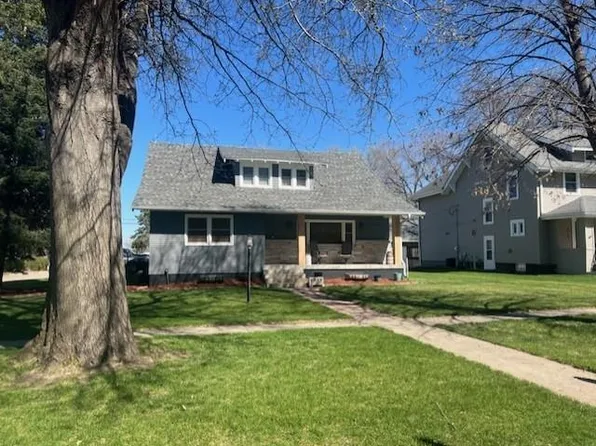 805 S 3rd St, Albion, NE 68620