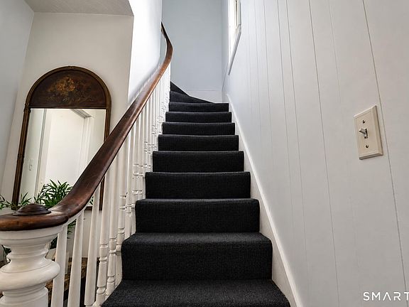 3rd image of 56 Ann St