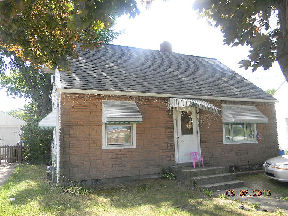 2nd image of 2345 Glendale Ave