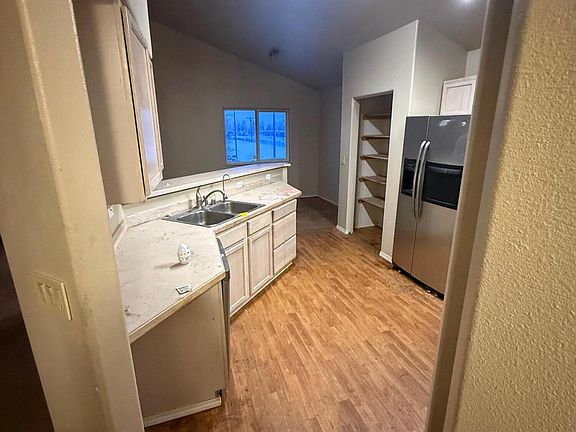 5th image of 5400 New Smyrna Cir