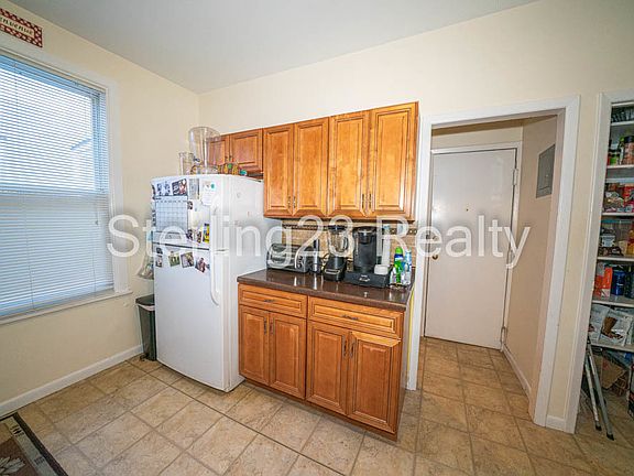 4th image of 36-18 Ditmars Blvd #A3