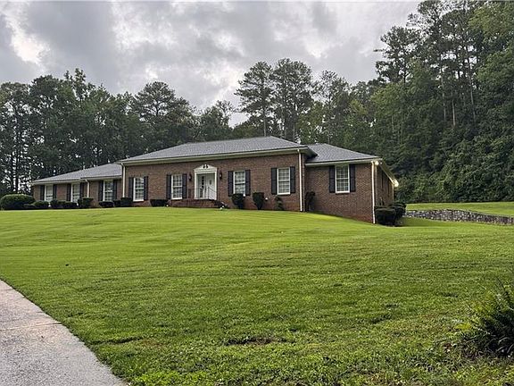 4th image of 5025 Greentree Trl S