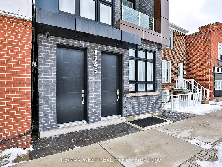 1745 Keele St #4 — Photo 2