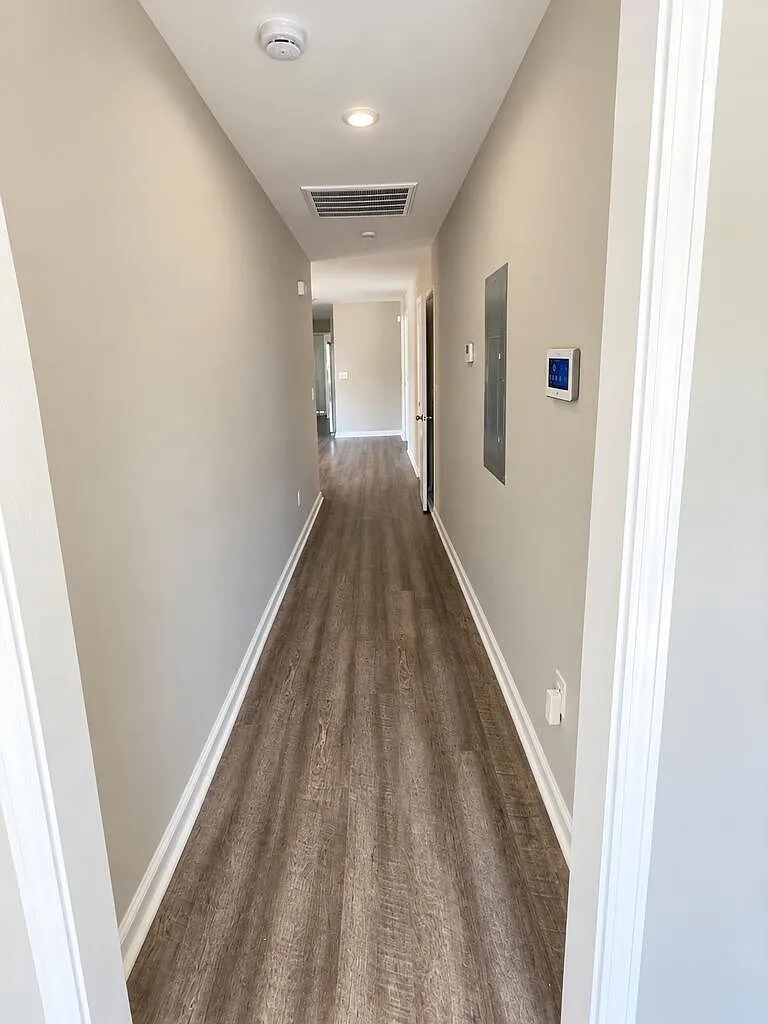 4 bed, 2.0 bath, 1416 sqft, $1,850 — Photo 4
