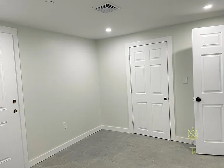 27 Linden St #1 — Photo 18